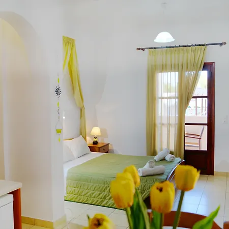 Angira 3* Kamari (Santorini)