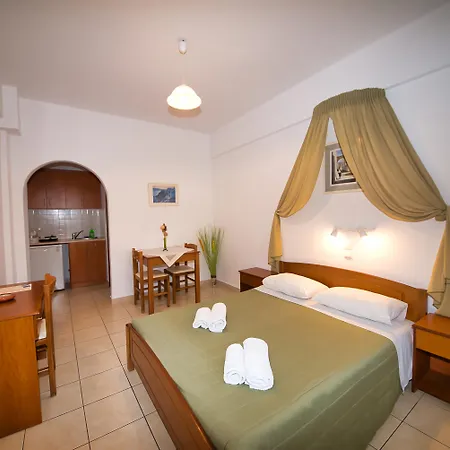 Angira 3* Kamari (Santorini)